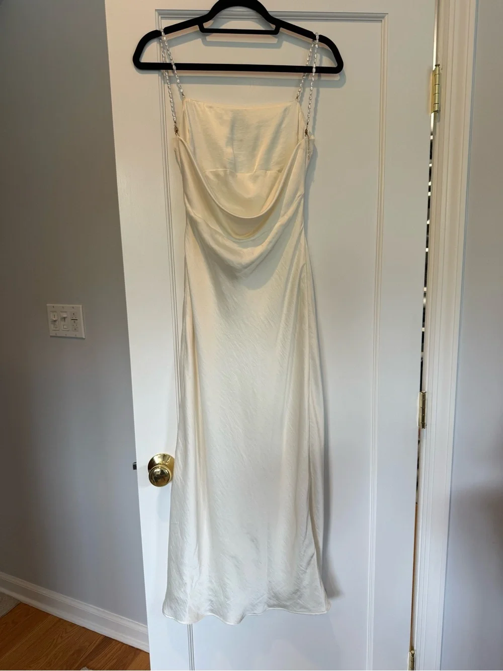 Abercrombie & Fitch flattering slip
